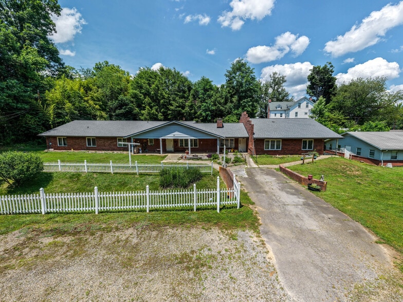 Primary Photo Of 84 Chestnut Park Dr, Waynesville Healthcare For Sale