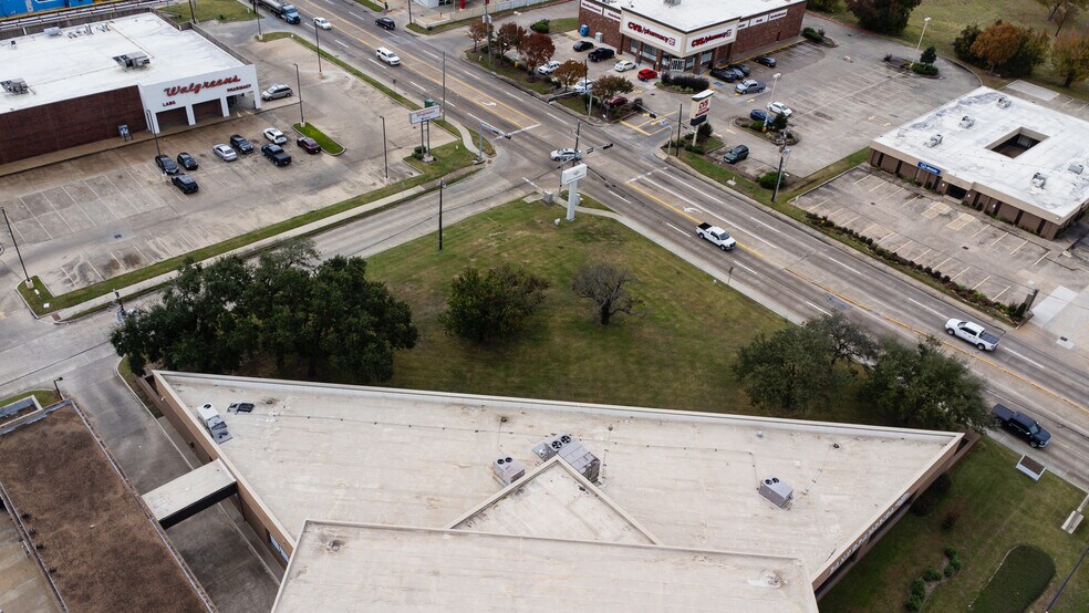 More Photos Of 4000 Garth Rd, Baytown Medical For Sale