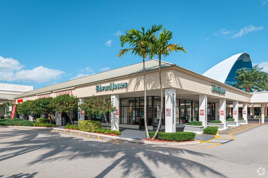 More Photos Of 4703-4763 N Ocean Dr, Sea Ranch Lakes General Retail For Lease