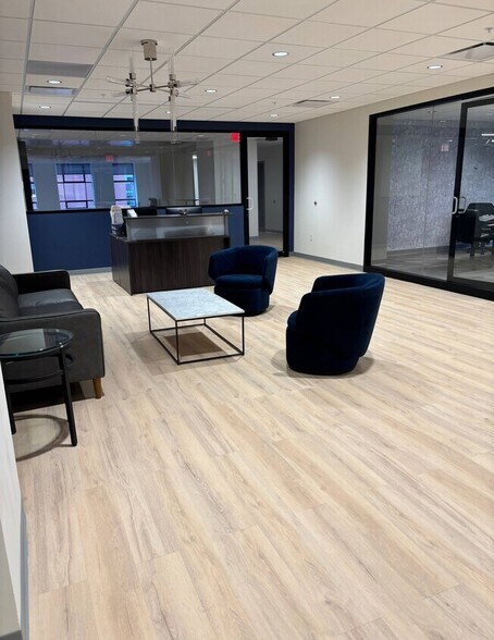 More Photos Of 109 S Warren St, Syracuse Office Residential For Lease