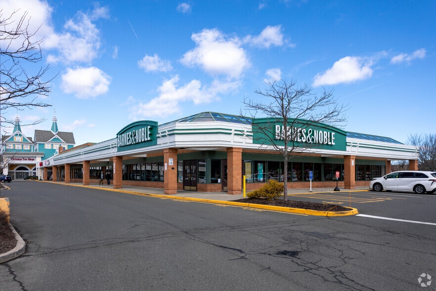 More Photos Of 15-19 Backus Ave, Danbury Unknown For Sale