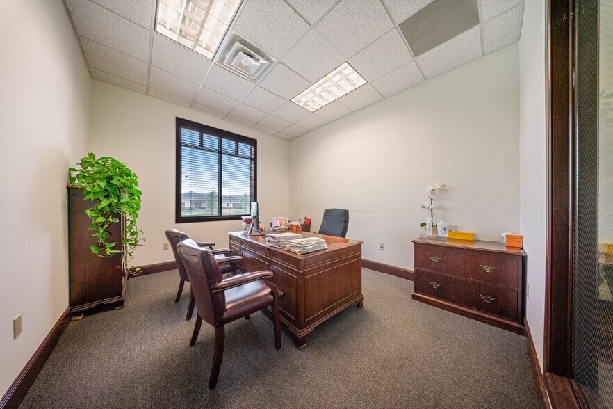 More Photos Of 4610 Riverstone Blvd, Missouri City Medical For Lease