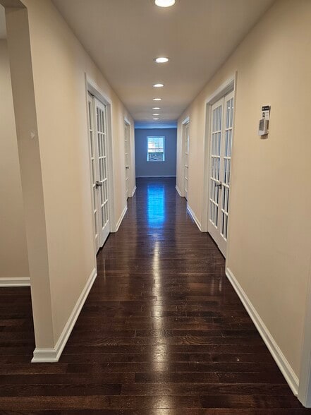 More Photos Of 27 S Royal Ave, Front Royal Medical For Lease