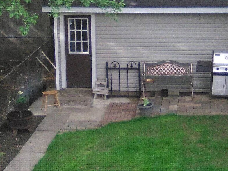 More Photos Of 2038 Grant Ave, Philadelphia Specialty For Sale