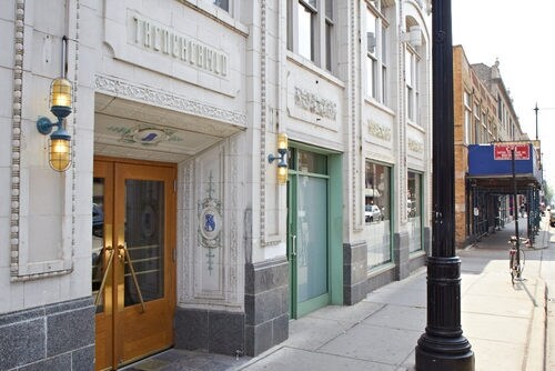 More Photos Of 2039 W North Ave, Chicago Apartments For Lease
