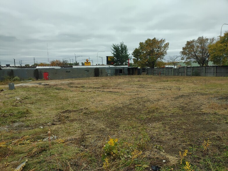 More Photos Of 3041 Kedzie, Chicago Land For Lease