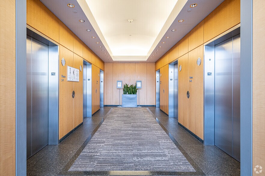 More Photos Of 2100 Powell St, Emeryville Office For Lease