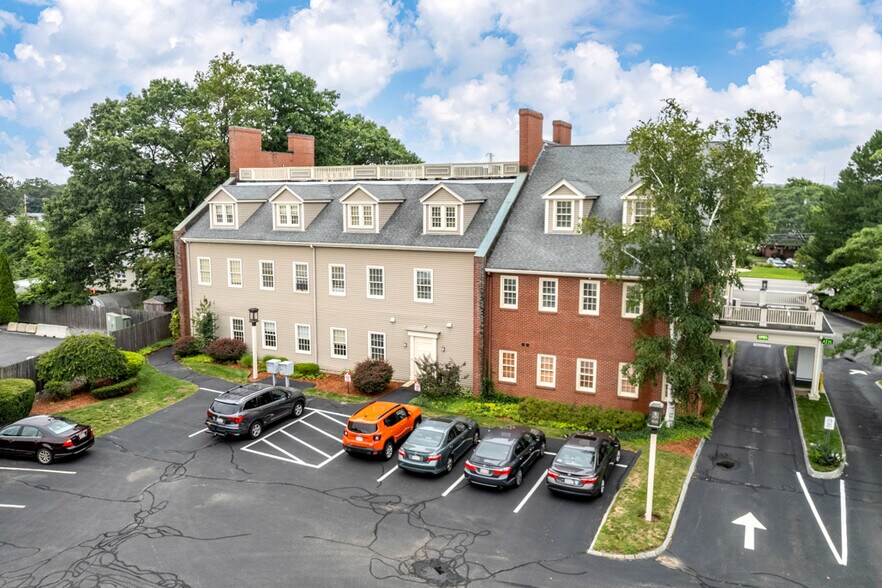 More Photos Of 161 S Main St, Middleton Medical For Lease