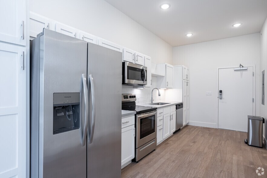 More Photos Of 301 SE G St, Bentonville Coworking Space