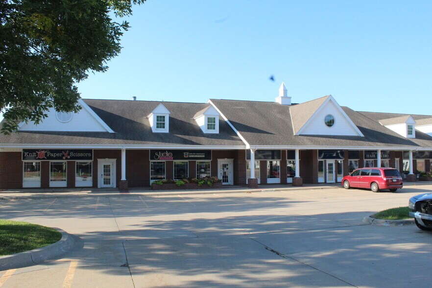 More Photos Of 3520 Village Dr, Lincoln Freestanding For Lease