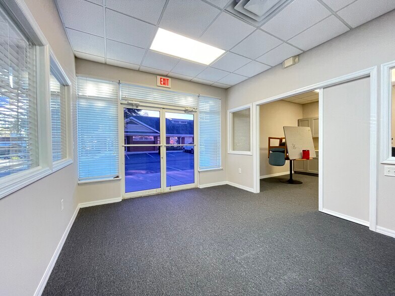 More Photos Of 4961 NW 8th Ave, Gainesville Loft Creative Space For Lease