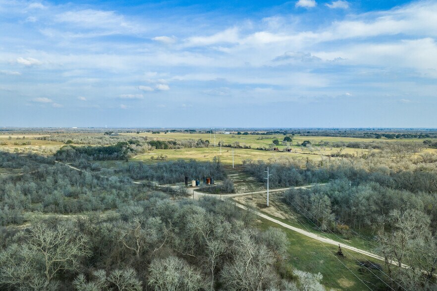 More Photos Of 1144 Treetop ln, Luling Land For Sale