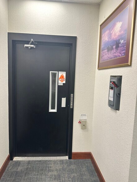 More Photos Of 1645 NW 33rd St, Pompano Beach Contractor Storage Yard For Lease