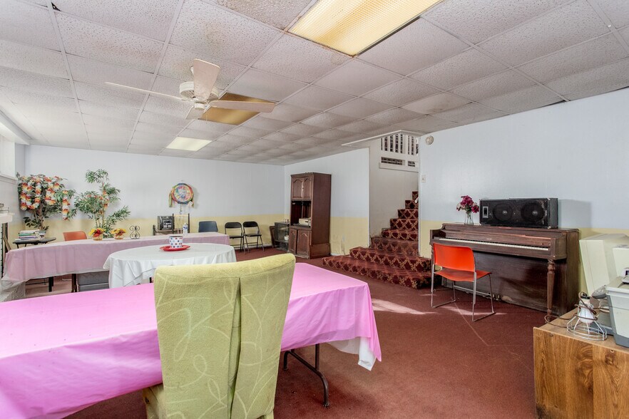 More Photos Of 1367 SW Highway 138, Riverdale Office For Sale