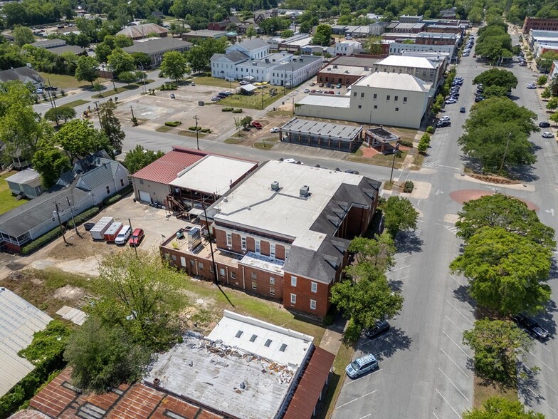 More Photos Of 303 E Broad St, Eufaula Office For Sale