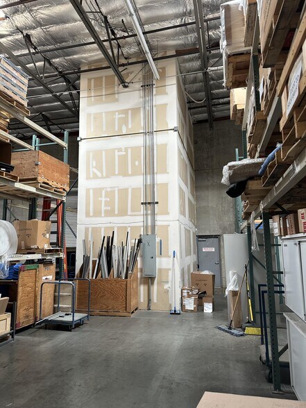 More Photos Of 5304 Derry Ave, Agoura Hills Industrial For Lease