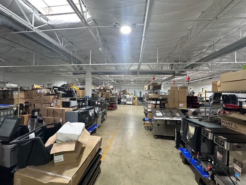 More Photos Of 733 Green Crest Dr, Westerville Research And Development For Lease
