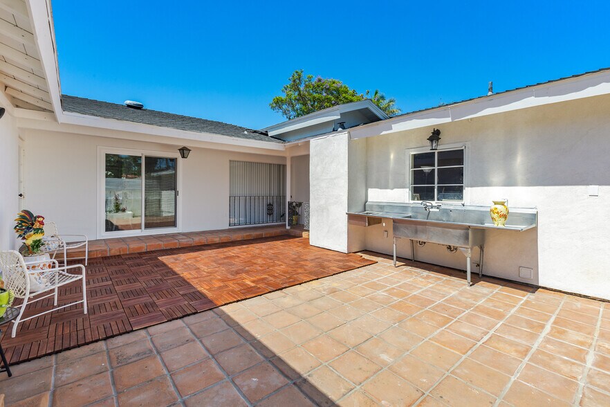 More Photos Of 5590 Shasta Ln, La Mesa Apartments For Sale