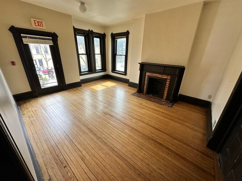 More Photos Of 212 W Gorham St, Madison Storefront Retail Residential For Sale