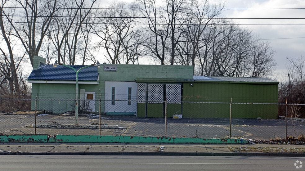 More Photos Of 2135 N Gettysburg Ave, Dayton Freestanding For Sale