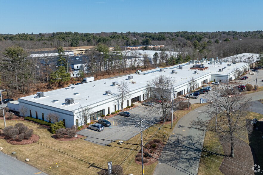More Photos Of 35 Dunham Rd, Billerica Warehouse For Lease