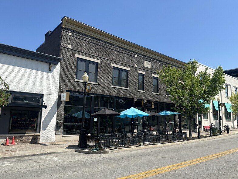 More Photos Of 14-20 W Main St, Carmel Storefront Retail Office For Lease