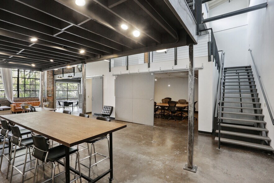 More Photos Of 949 W Marietta St NW, Atlanta Office For Lease