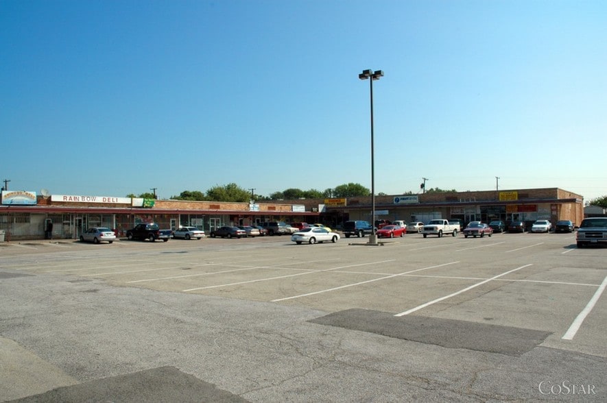 Primary Photo Of 1207-1251 E Red Bird Ln, Dallas Unknown For Lease