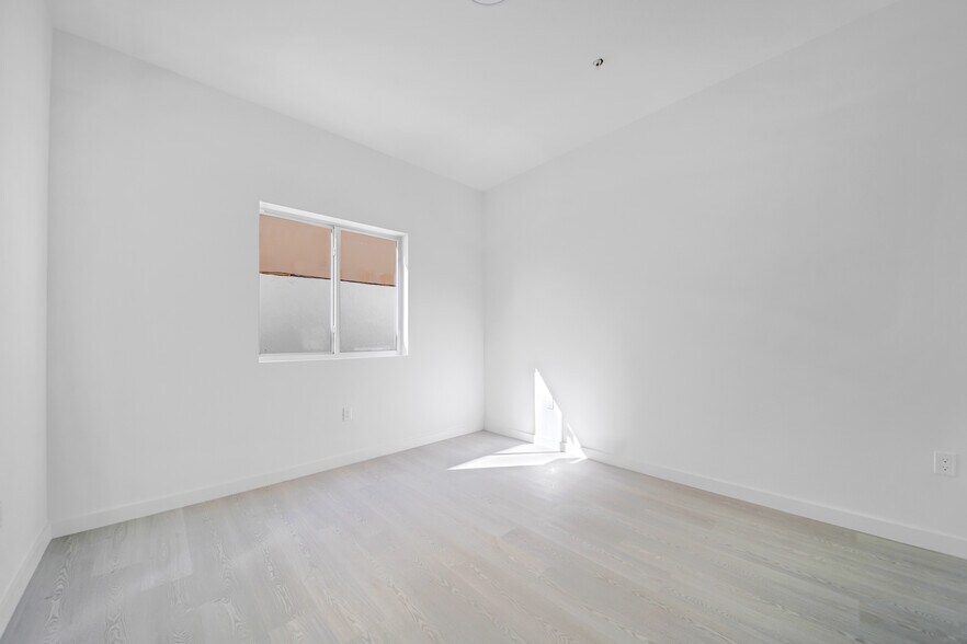 More Photos Of 1567 NW 1st St, Miami Apartments For Sale