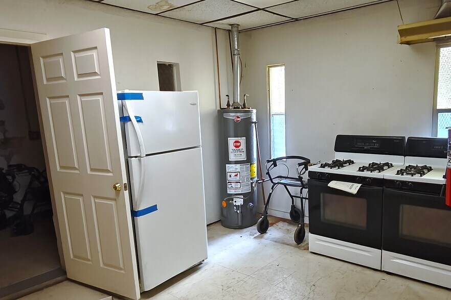 More Photos Of 3244 F 1/4 Rd, Clifton Flex For Sale