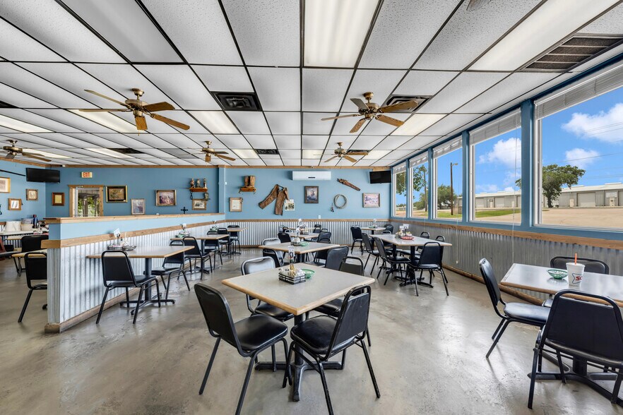 More Photos Of 16082 E State Highway 29, Buchanan Dam Restaurant For Sale