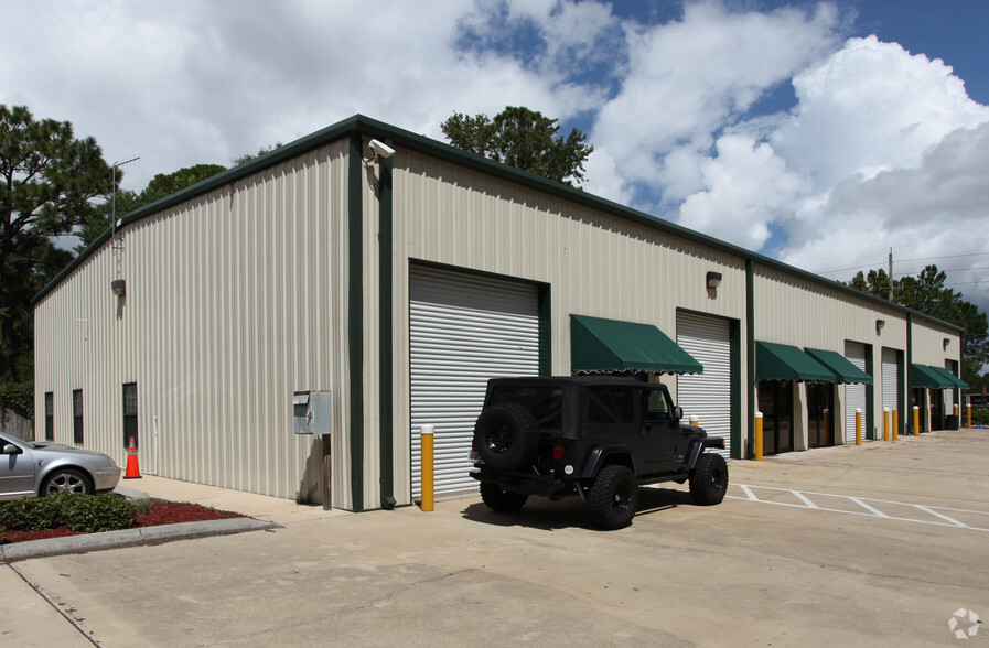 Primary Photo Of 10142 103rd St, Jacksonville Service For Lease