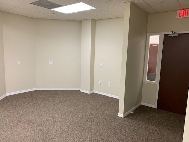 More Photos Of 9220 Bonita Beach Rd, Bonita Springs Medical For Lease