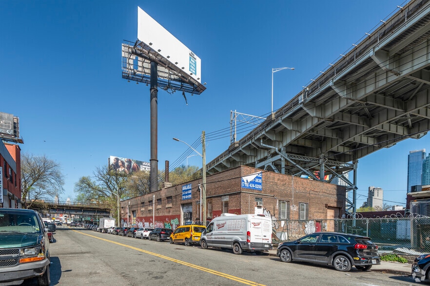 More Photos Of 25-25 51st Ave, Long Island City Warehouse For Lease