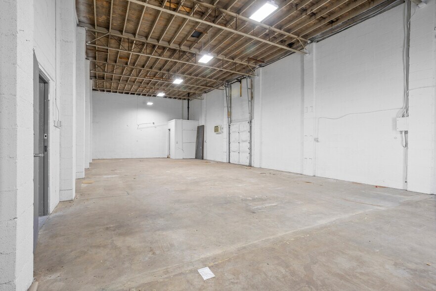 More Photos Of 1717 White Settlement Rd, Fort Worth Unknown For Sale