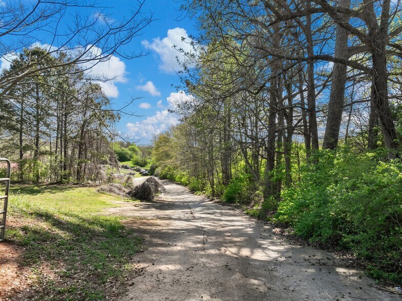 More Photos Of 2567 Athens Hwy, Gainesville Warehouse For Sale