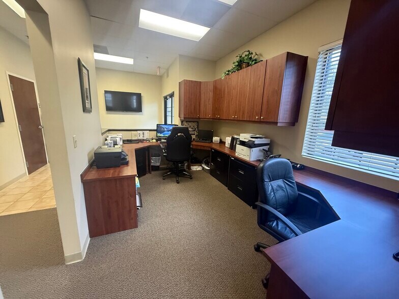 More Photos Of 8222 118th Ave, Largo Warehouse For Sale