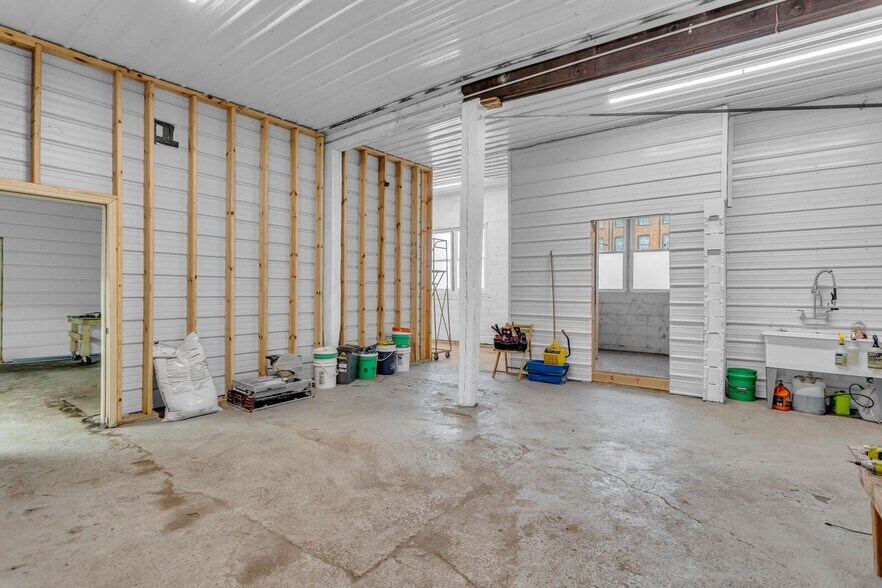 More Photos Of 2419 E Michigan Ave, Jackson Warehouse For Sale