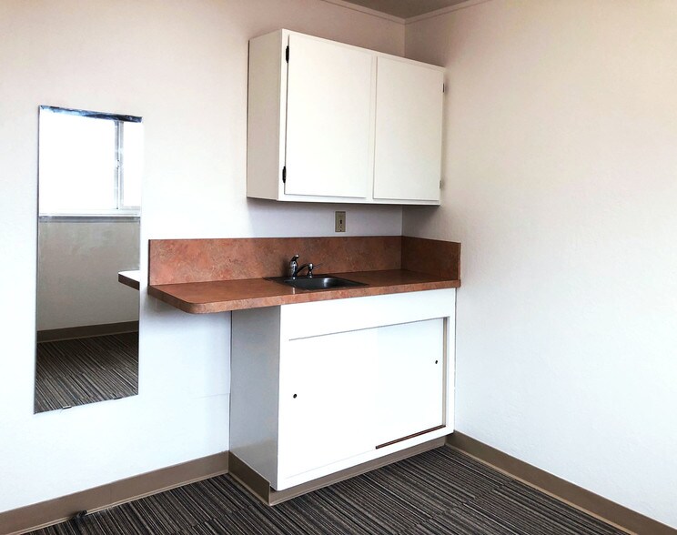 More Photos Of 52 Arch St, Redwood City Medical For Lease