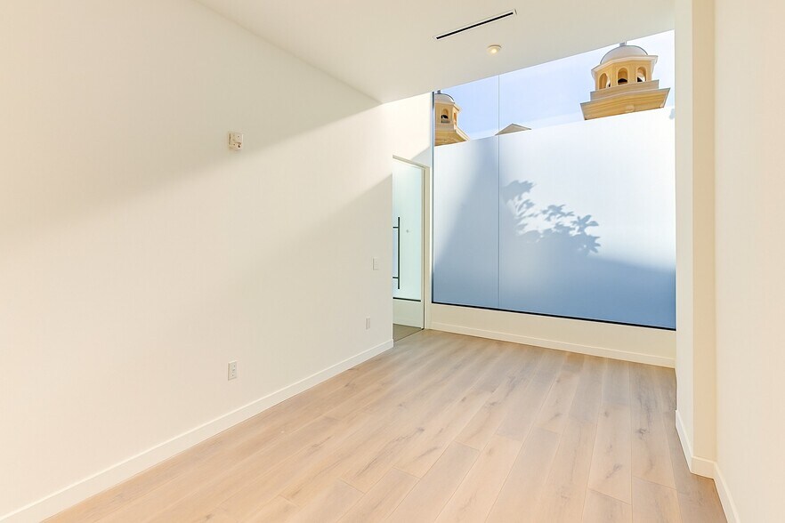 More Photos Of 241 10th St, San Francisco Apartments For Lease