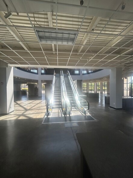 More Photos Of 11501 Carolina Place Pky, Pineville Freestanding For Sale