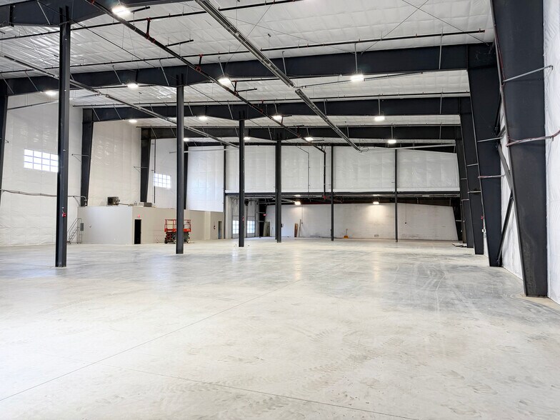 More Photos Of 8 State St, Nashua Warehouse For Lease