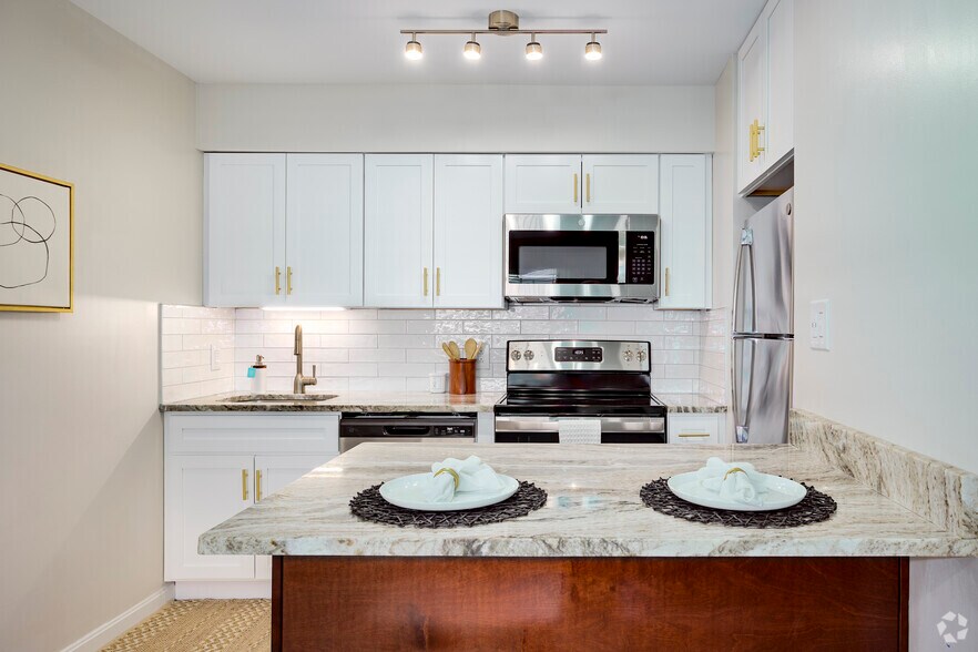 More Photos Of 315 Elden St, Herndon Apartments For Sale