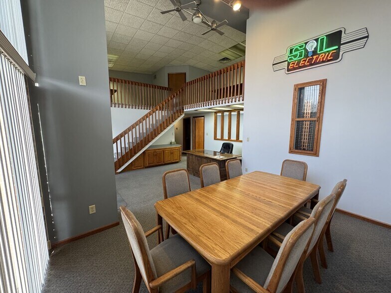 More Photos Of 1301 S Powell Rd, Independence Industrial For Lease