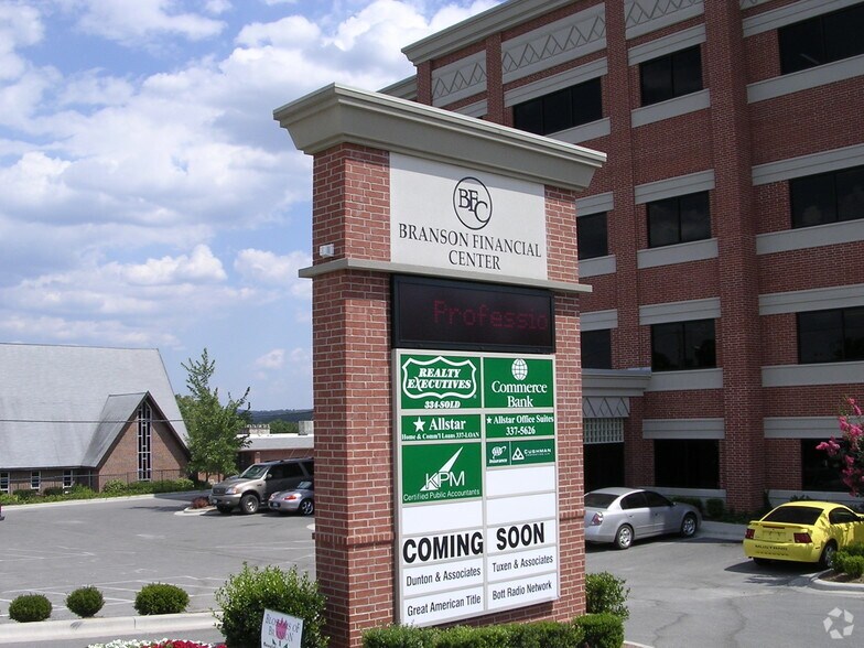 More Photos Of 500 W Main St, Branson Office For Lease