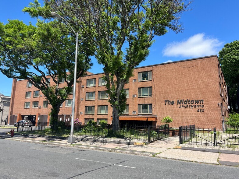 More Photos Of , Hartford Multifamily For Sale