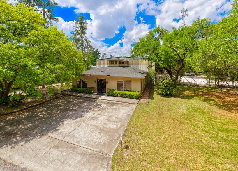 More Photos Of 2227 Golden Rd, Spring Warehouse For Lease