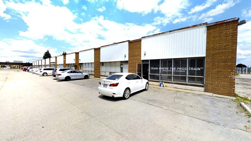 More Photos Of 125 Martin Ross Ave, Toronto Manufacturing For Lease