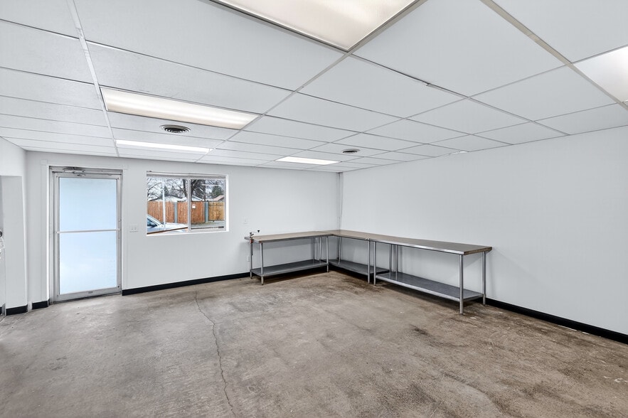 More Photos Of 5503 N Wall St, Spokane Freestanding For Lease