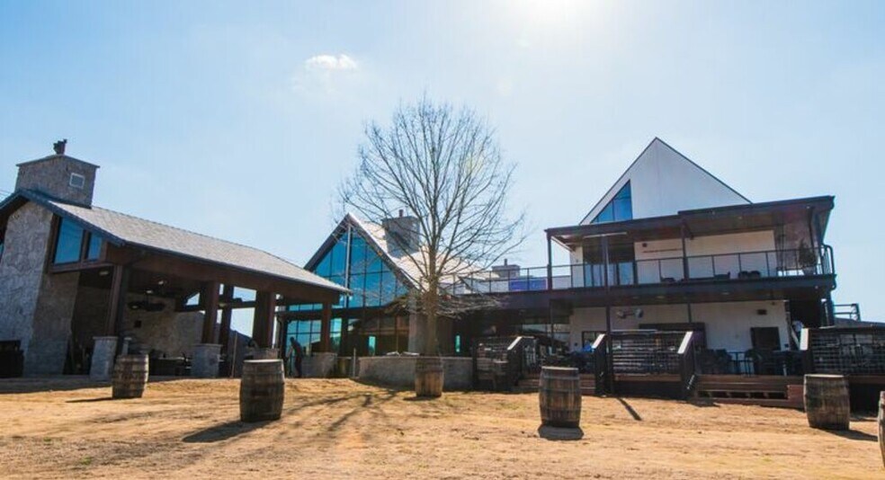 More Photos Of 4000 E Palm Valley Blvd, Round Rock Restaurant For Sale